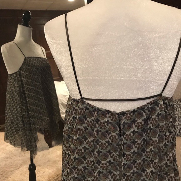 Elizabeth & James sleeveless flowy top, small, NWT - Picture 4 of 8